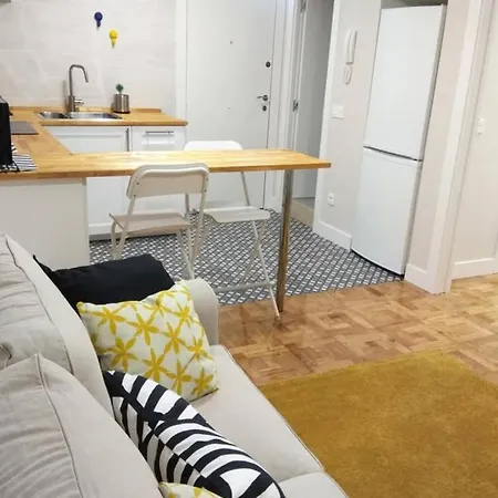 Salesas アパート